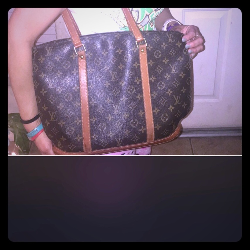 Louis Vuitton Babylone Handbag